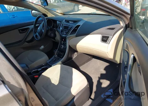 2014 Hyundai Elantra Se z USA, uszkodzony, nr VIN 5NPDH4AE8EH469505